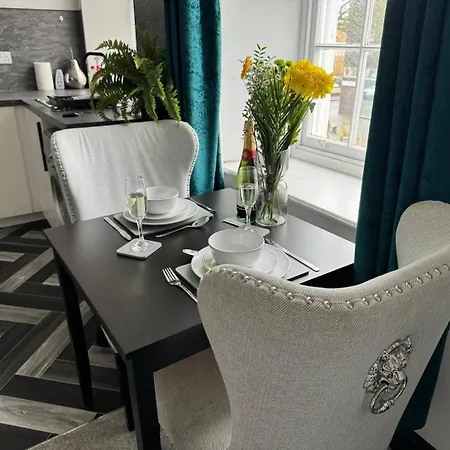 Apartment Lowther - 2 Bed *