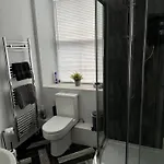 Daire Lowther - 2 Bedrooms - Sleeps 4 Whitehaven